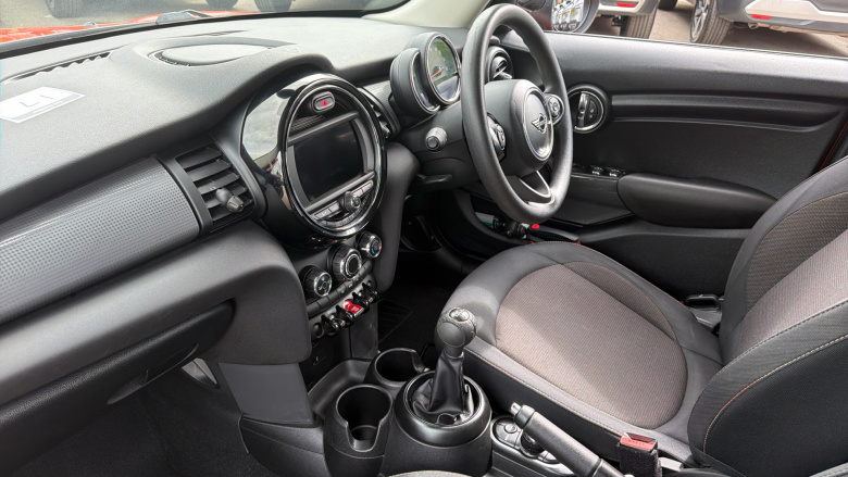 MINI Hatchback 1.5 Cooper Classic II 5dr Petrol Hatchback
